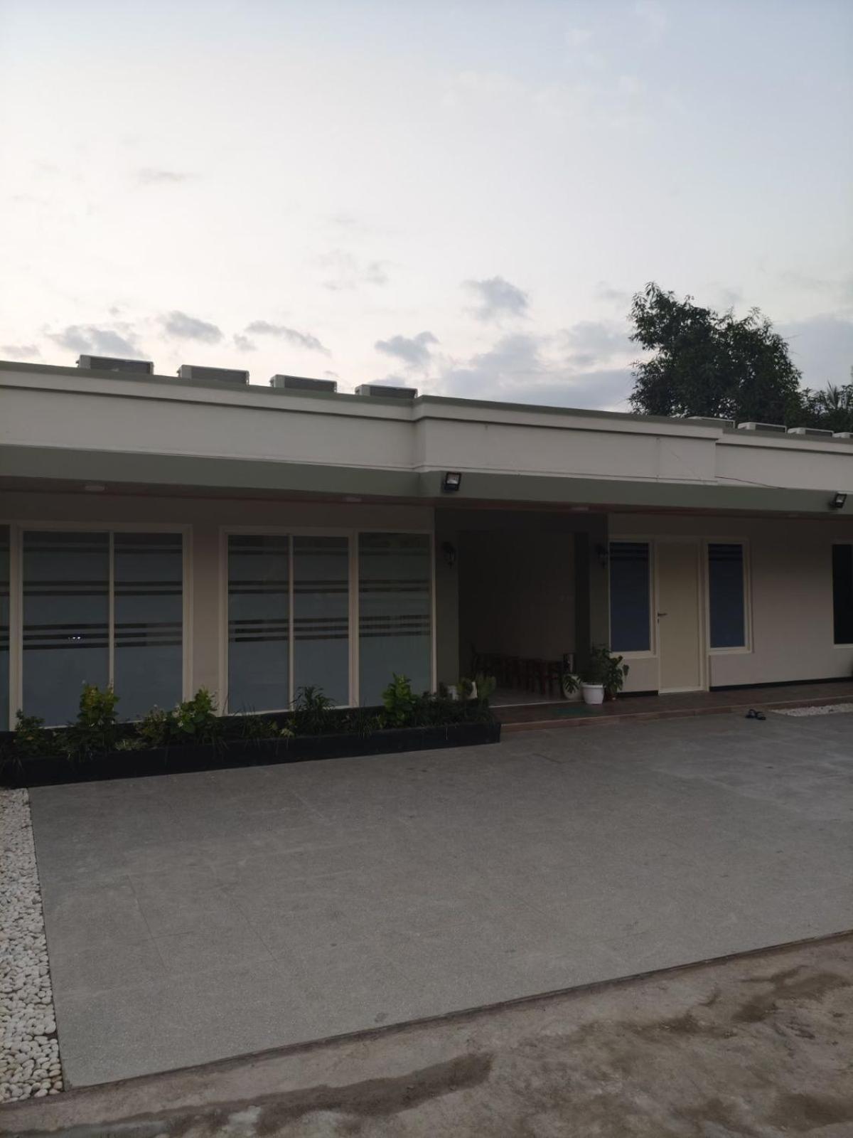 El Nipa Hotel ลาบวนบาโจ ภายนอก รูปภาพ